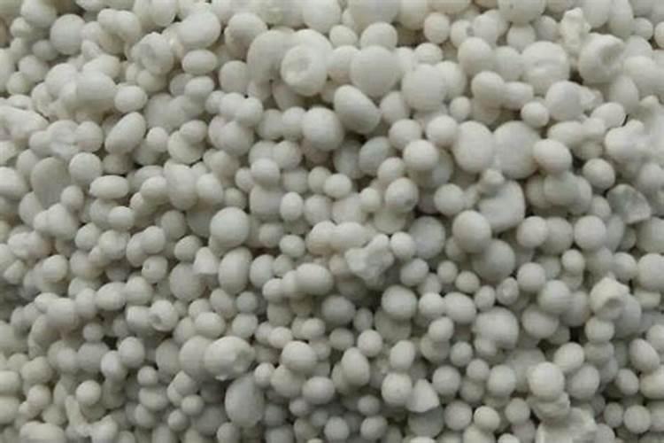 草莓磷肥什么时候用？磷肥施用过量怎么补救？