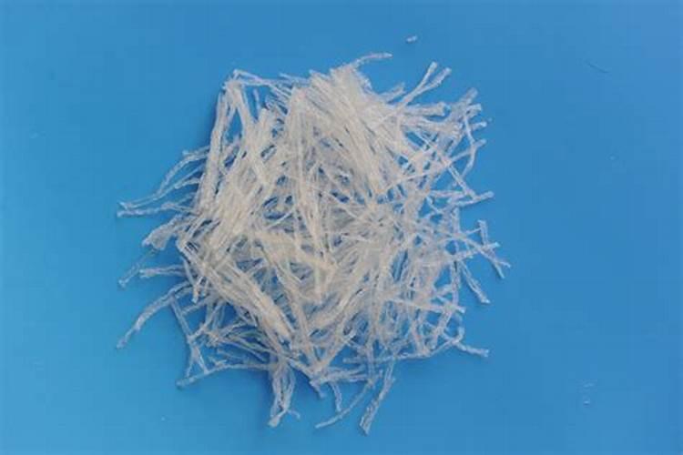 鑫农丰苍术种植在酸度比较高的土地中能成活吗？