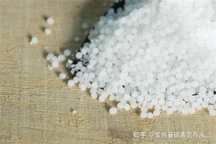 叶面肥花期可以喷施吗