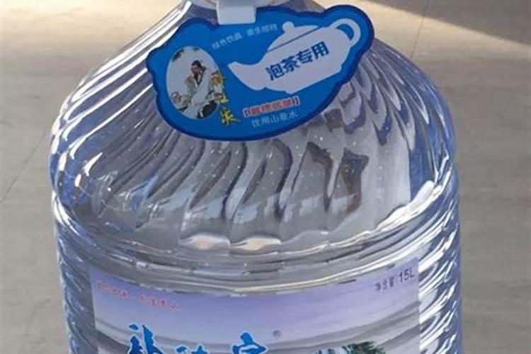 玉米大喇叭口期打什么叶面肥好？