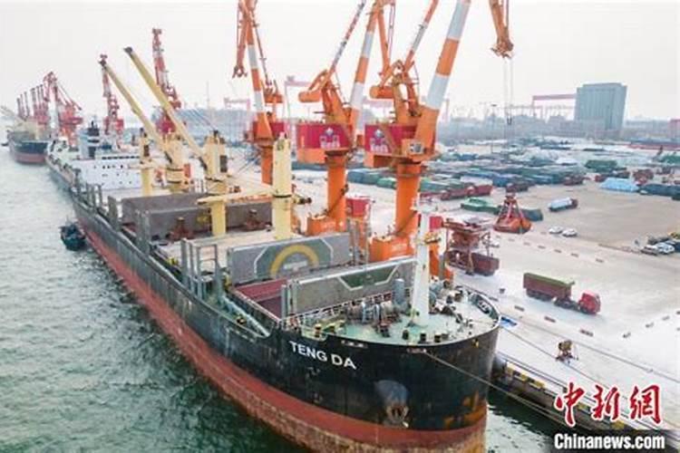 一艘2万吨的船可以装多少钾肥呢