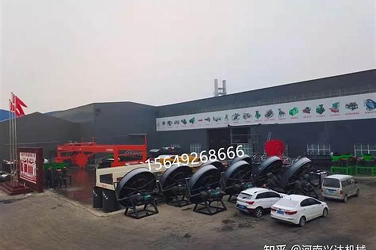 芒果树的叶片,是缺素嘛,缺少哪些元素,有什么防治方法？(如图)