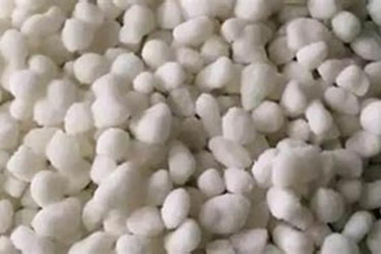 硫酸铵和尿素哪个好