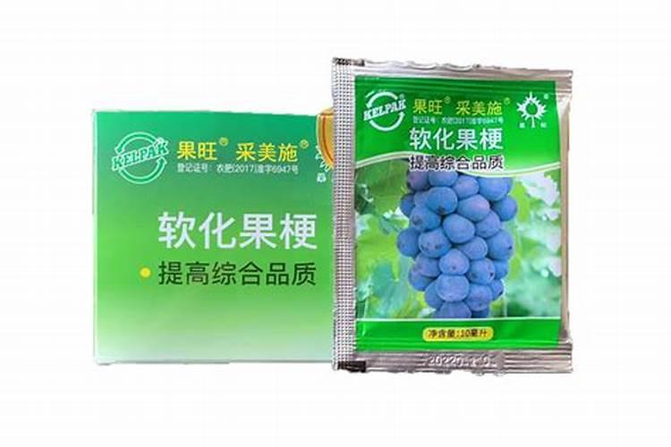 用开水浇树,树会死吗？？