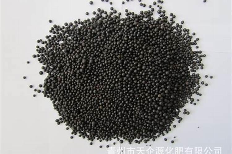 请问凤梨花怎么浇水