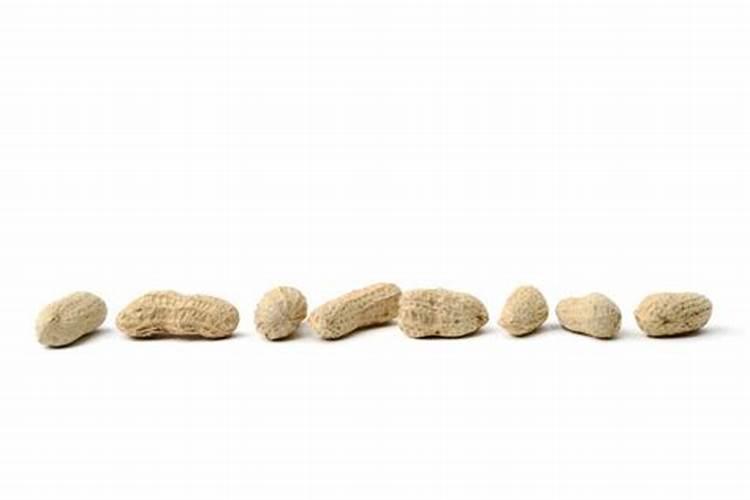 尿素可以水溶后施肥吗 尿素兑水比例多少合适