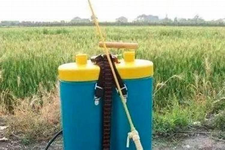 玉米除草剂能和叶面肥混用吗,什么时间喷比较好