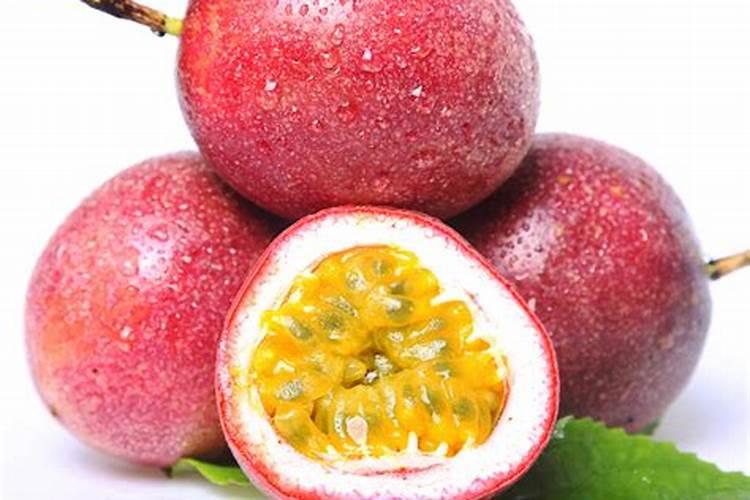 种植桃树的时候,哪些情况下需要喷洒叶面肥？