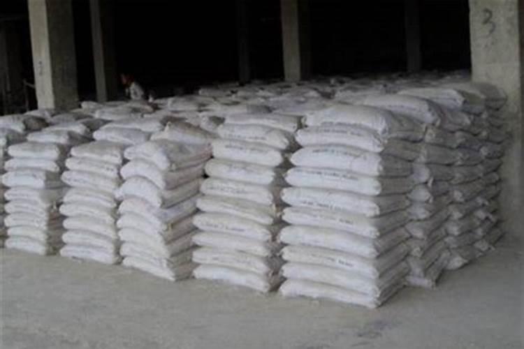 一亩地放多少有机肥 有机肥放土里多久失效