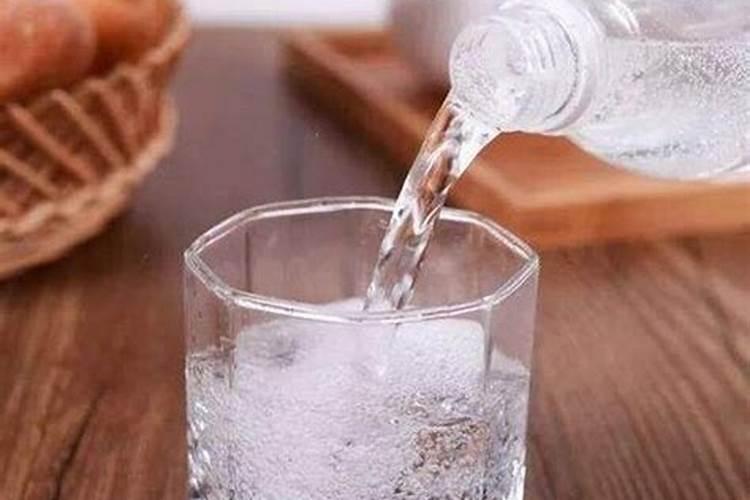 用草木灰如何养好盆栽？