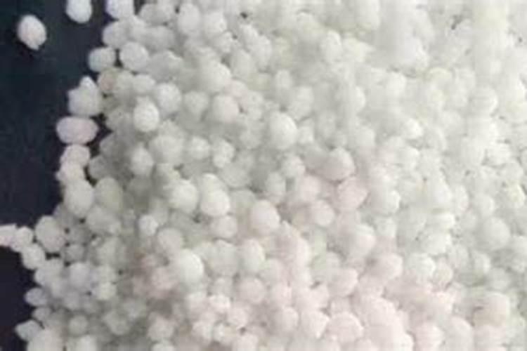 钙肥能与大量元素水溶肥同时冲施吗