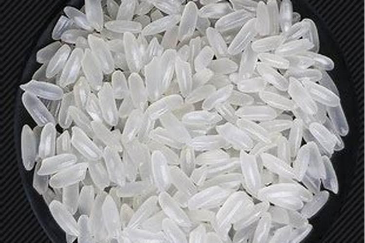 桃树冲施硝酸铵钙一亩用多少？