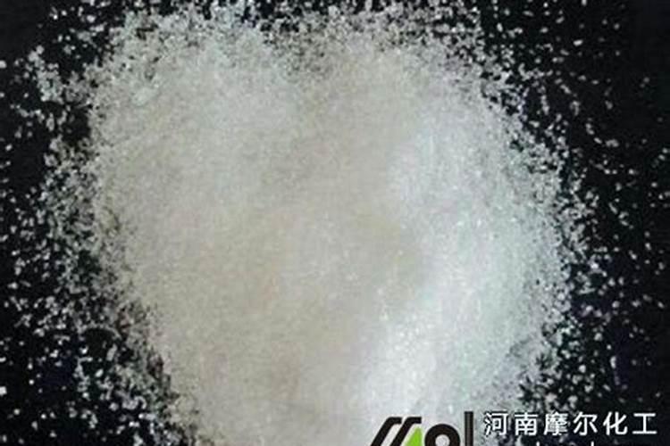 草坪施尿素一亩地多少