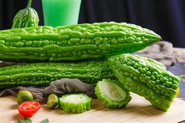 树苗施什么肥料什么时间施肥最好