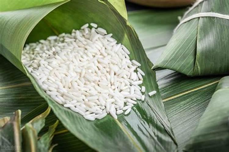 幸福树需要什么肥料,复合肥可促进植株生长