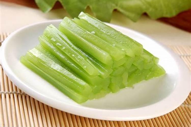 请问老师我的红莴笋撒半个月了才点点大,能崔点什么肥料没有