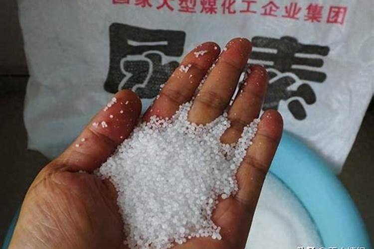 高硫氮肥适合小麦底肥吗？