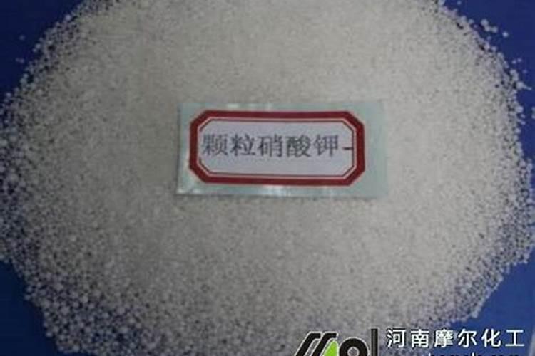 下列物质不可作为钾肥施于土壤中的是( )A.草木灰B.硫酸钾C.氢氧化...