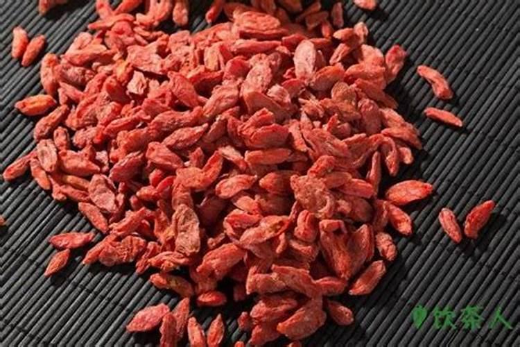 喷什么叶面肥芹菜长得快