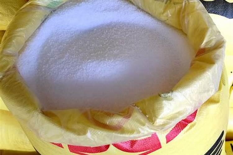 西红柿浇水的正确方法 西红柿浇水也是一门学问