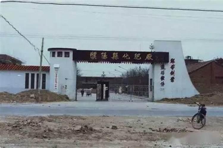 越来越多的农民不愿意用尿素种地,这是为什么？