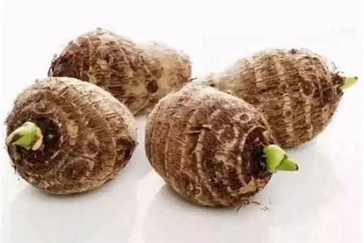 磷肥加碳铵加水能浇菜吗