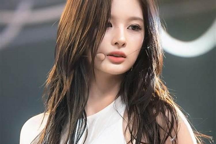 葡萄果树喷施杀菌药在一天的什么时间好