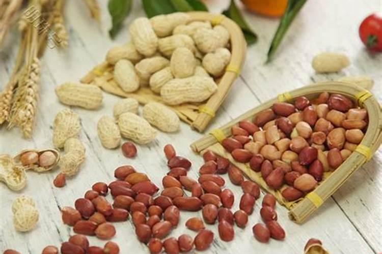 怎么给花生施肥。施什么肥。