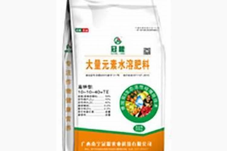 花椒朋大期能不能用尿素？