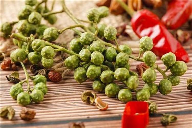 花椒花期用什么叶面肥？