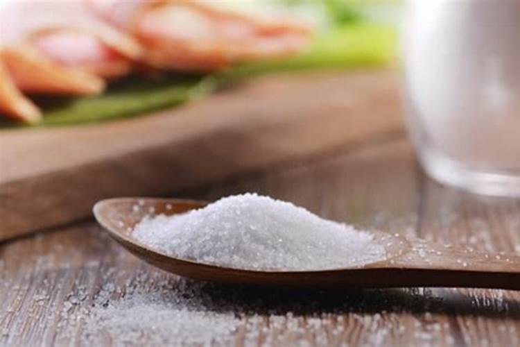 盐能作为化学肥料吗？为什么？不懂勿入!谢谢!