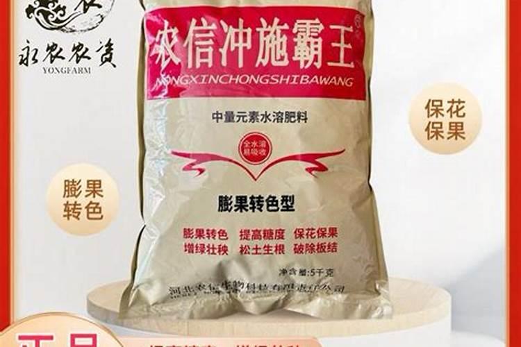 这种植物有点像朱顶红,球根也像,当地叫封喉箭,据说是可以治疗咽炎和咳嗽...