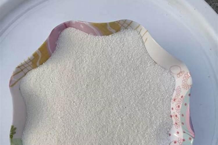 浇小西瓜幼苗用水溶肥用多少克？