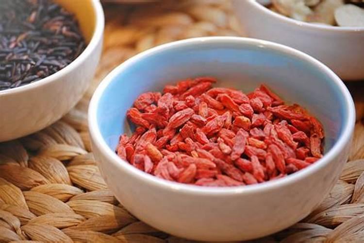 小麦有穗无粒杆子还是绿的怎么回事