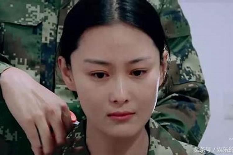 芙蓉花花期可以施肥吗