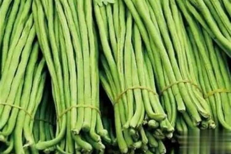 玉米一生喷几次叶面肥