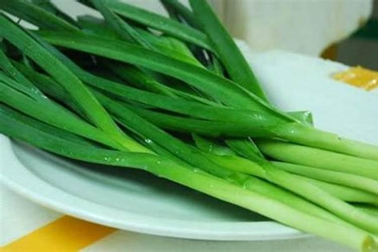 大蒜返青打什么药