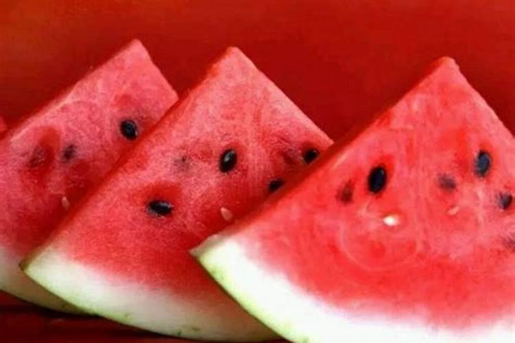 西瓜不甜怎么回事