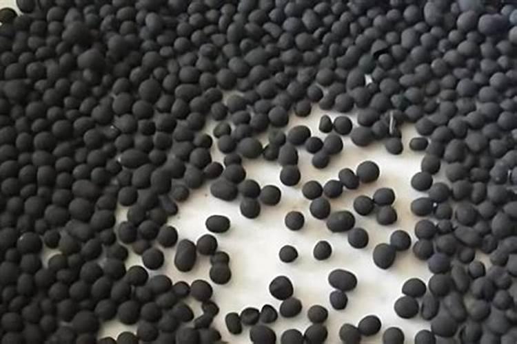 什么时候给花生施肥？