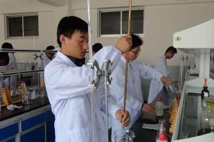 化肥厂质检化验员看什么书