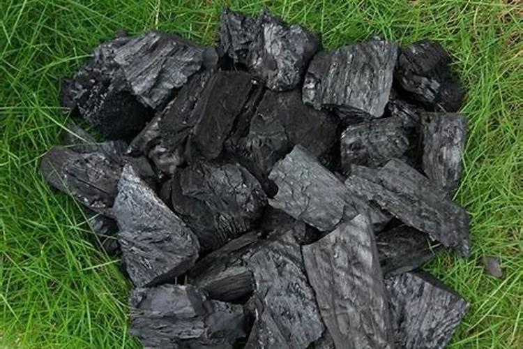 木炭灰可以做肥料吗,是酸性还是碱性的