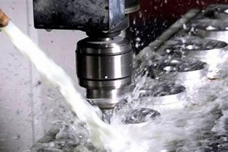 西红柿老叶什么时候打 西红柿养护注意事项