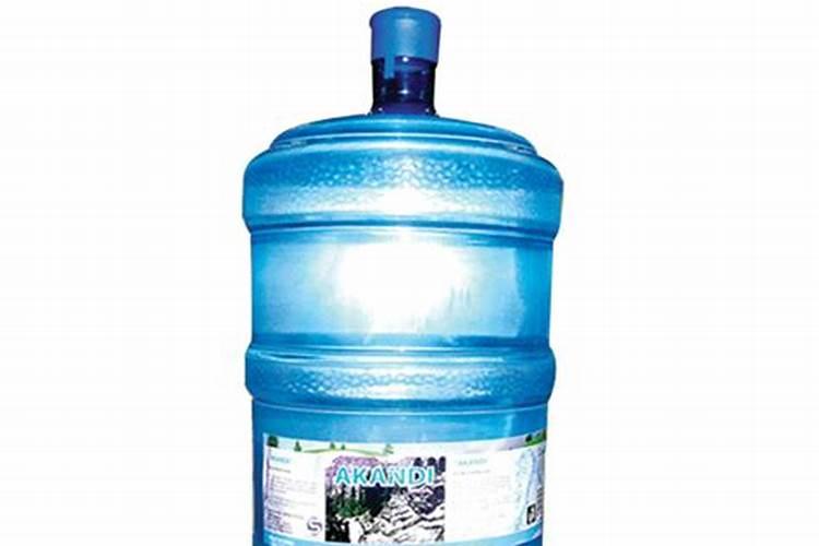 氮肥钾肥溶于水吗？