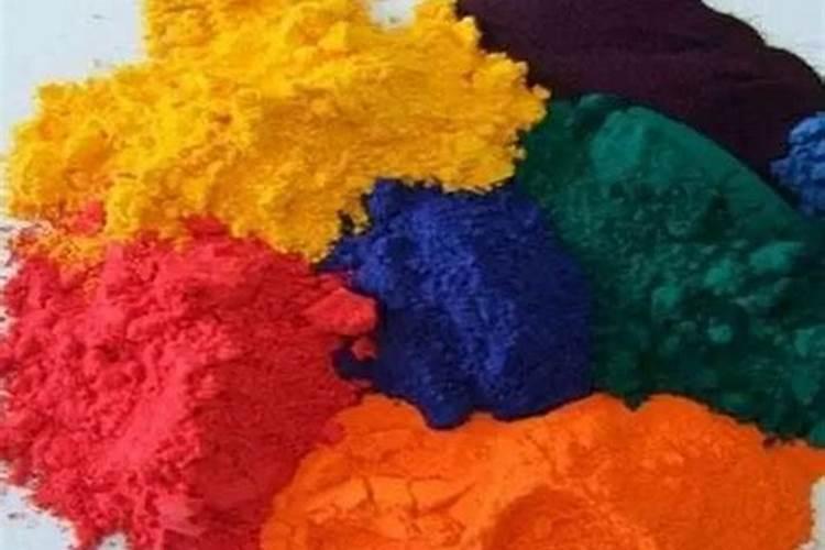 黄瓜叶子是浅色的,长出来的瓜又浅又奇怪？请问这是怎么回事？求解百度...