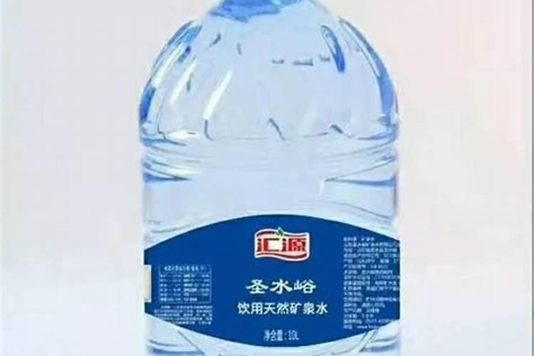 30斤桶水用多少克尿素