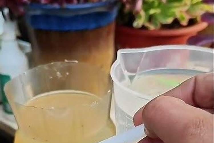 硫酸亚铁能和有机肥一起用吗？