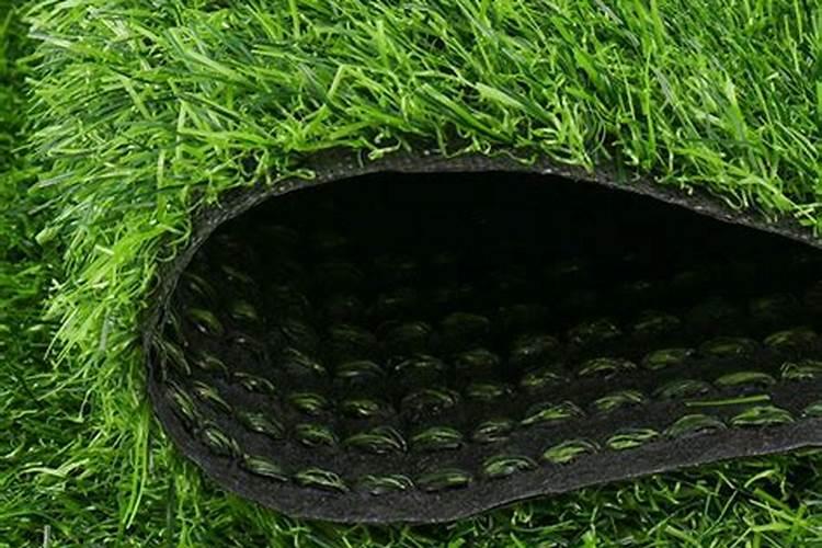 草坪正确施肥方法