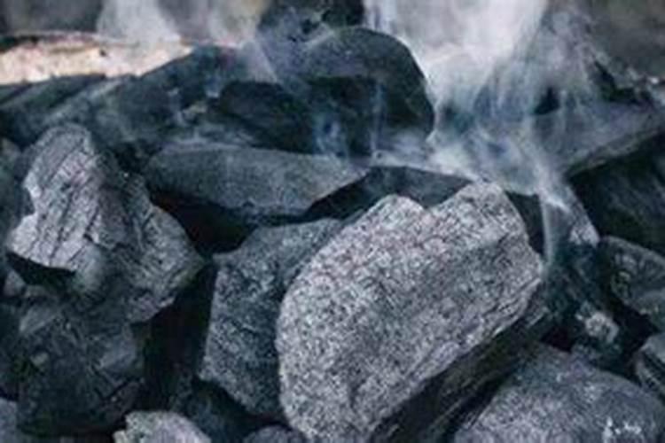 烧烤灰能做花肥吗 烧烤炭灰可以当肥料吗