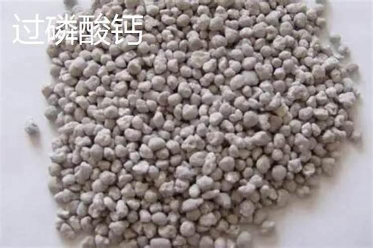 复合肥化水浇花正确方法