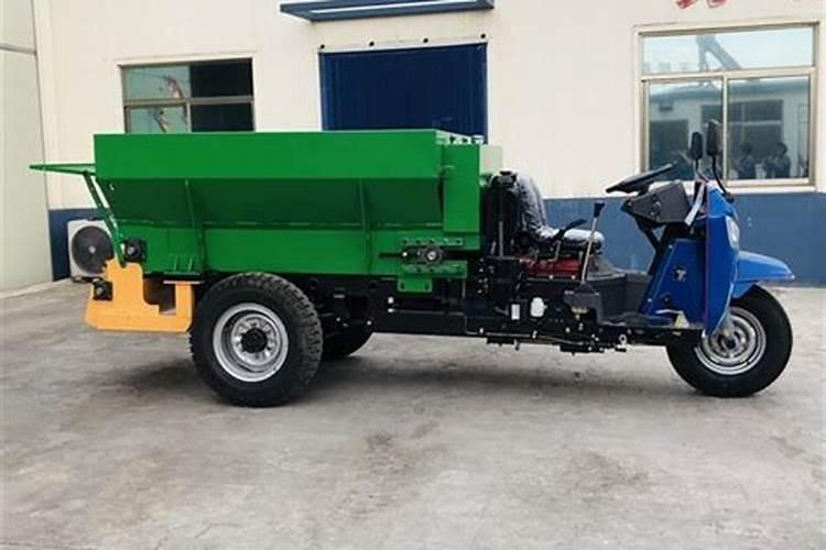 种玉米撒化肥好还是播种机子带上好